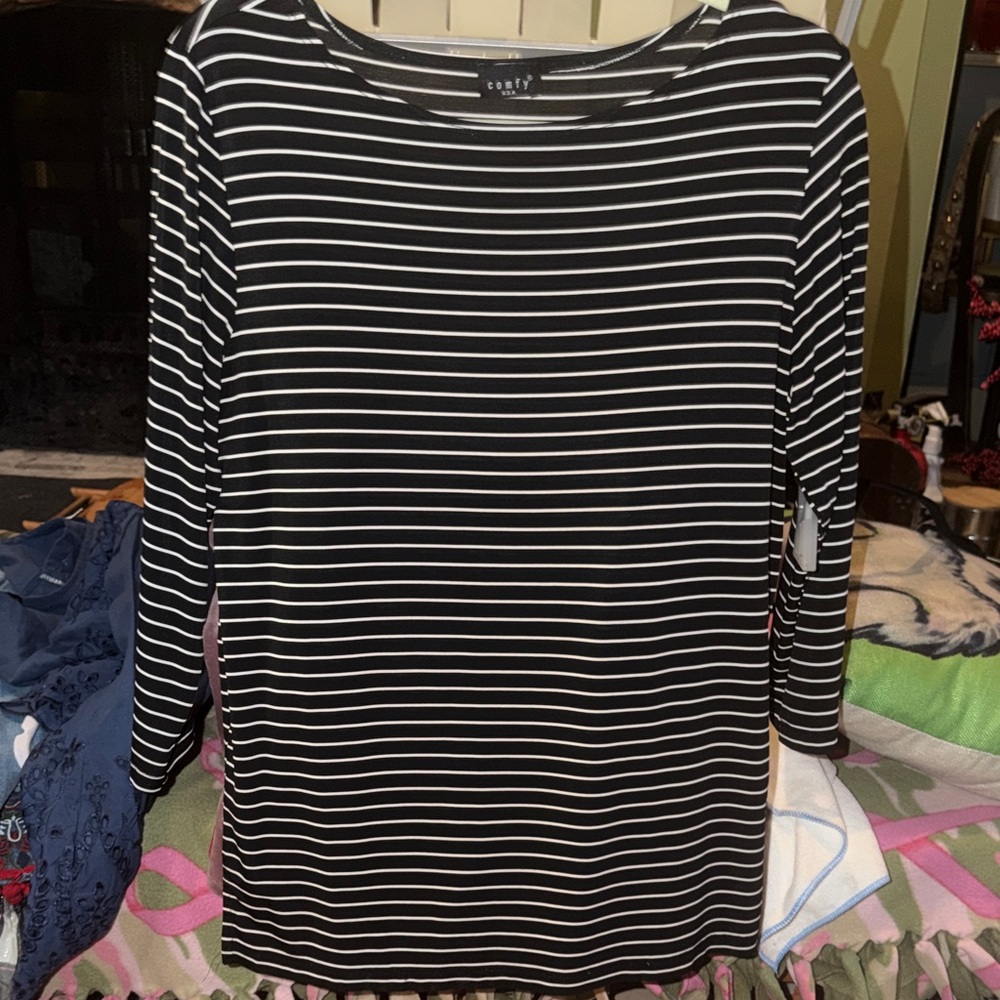 Comfy USA Black and White Striped Long Sleeve Tee